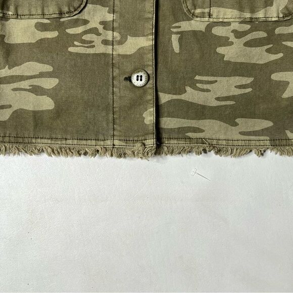 Sanctuary | Taw Hem Camouflage Jean Jacket - Picture 2 of 5